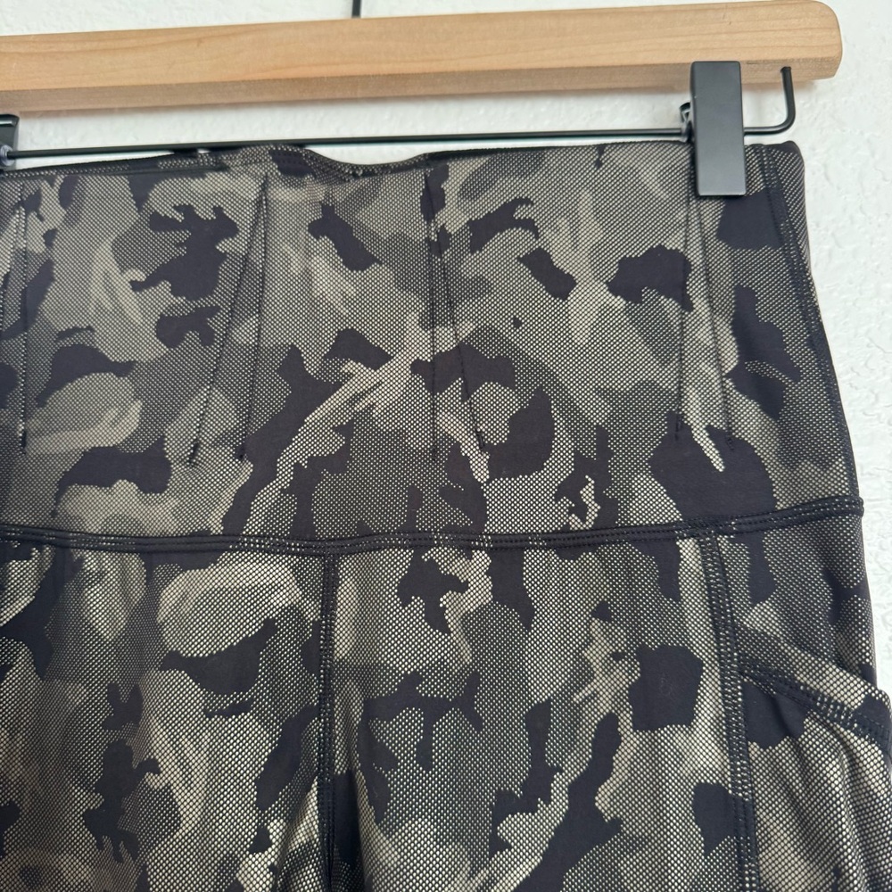 Alexo Athletica Metallic Black Camo Carrywear Leggings - Picture 6 of 9